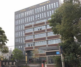 坪地一工廠準備了3萬雙鞋2千個包,準備刷爆你的朋友圈